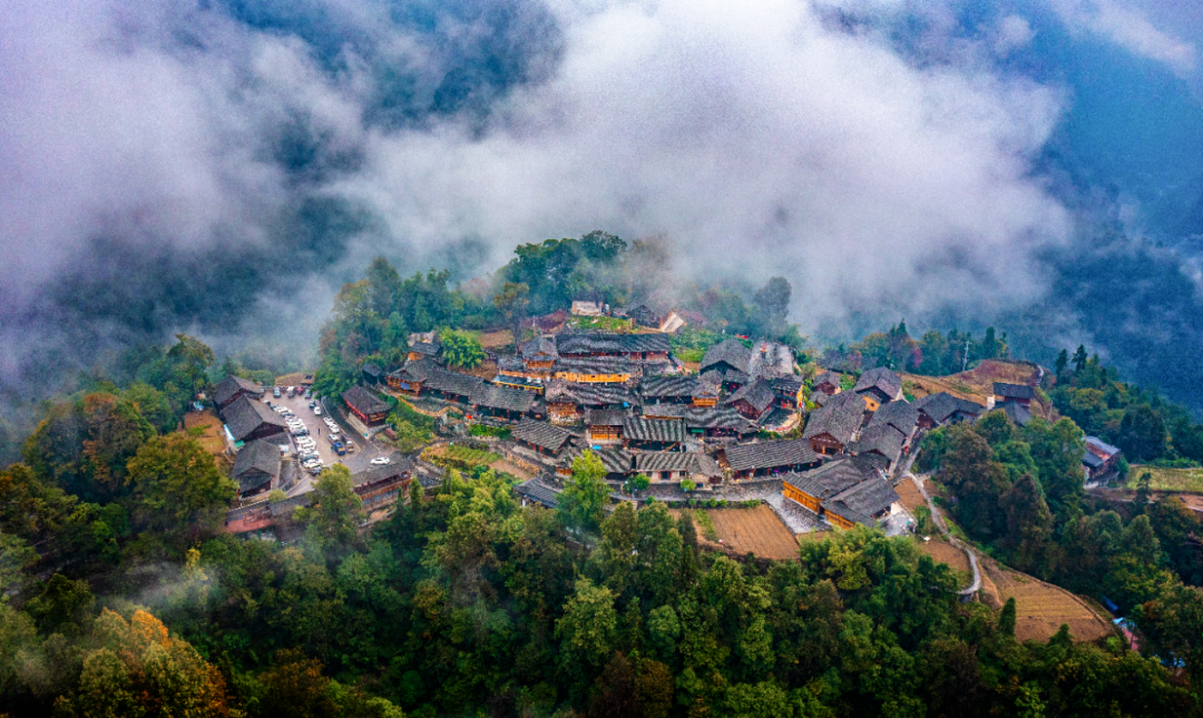 十八洞村梨子寨。吴向申摄（中经视觉）