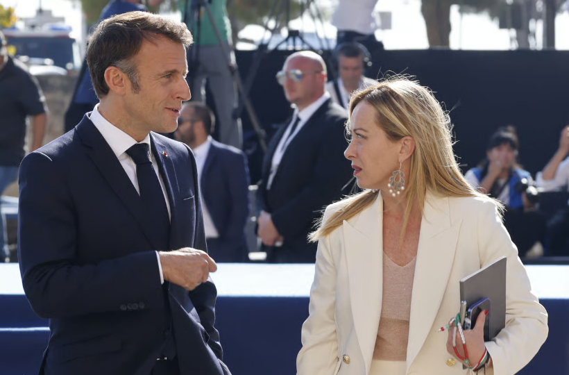 马克龙(左)与梅洛尼 资料图 图源:外媒