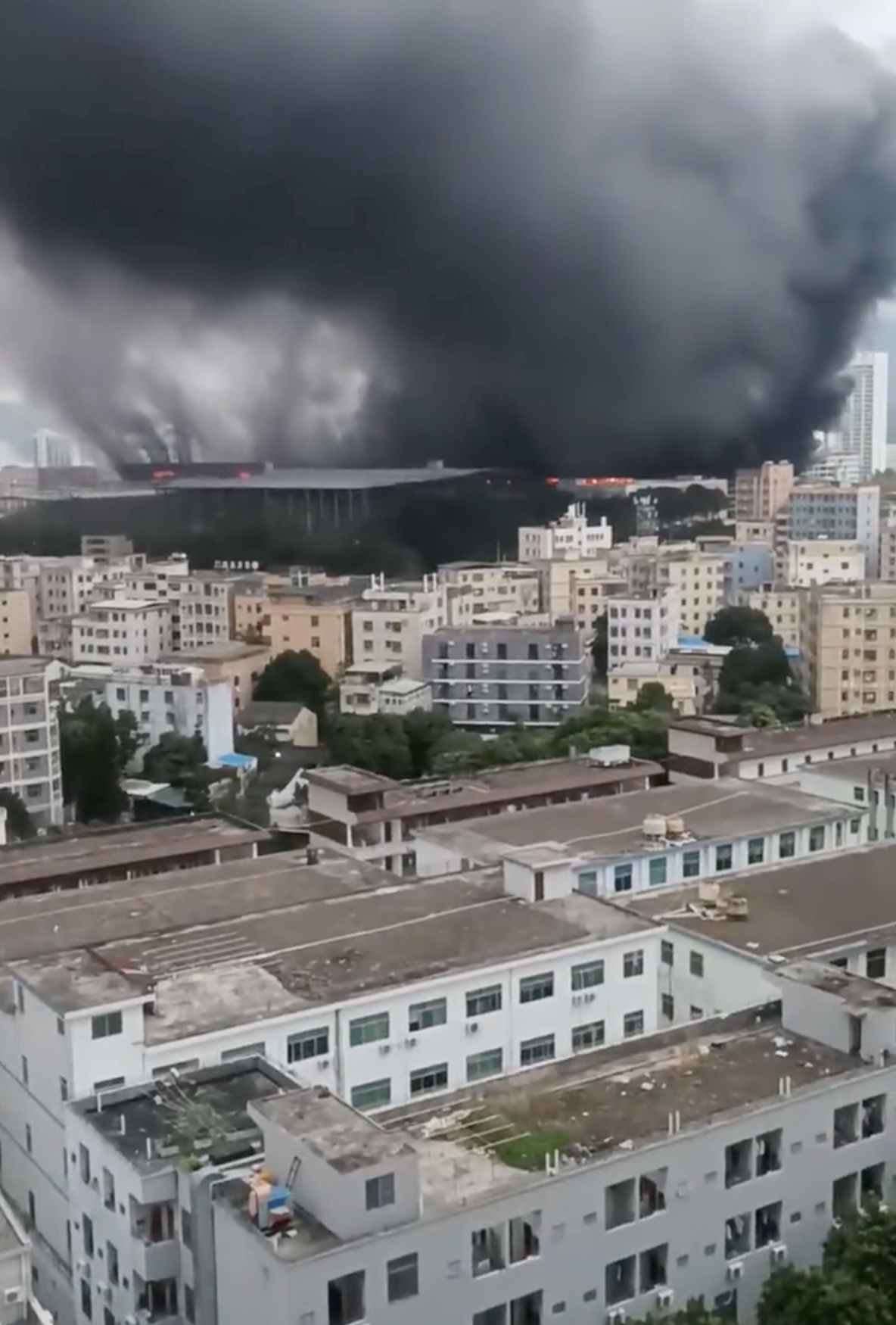 早报|苹果:建议更新iOS保护iPhone数据安全/华为苹果一季度逆势领跑手机市场/比亚迪回应车库起火