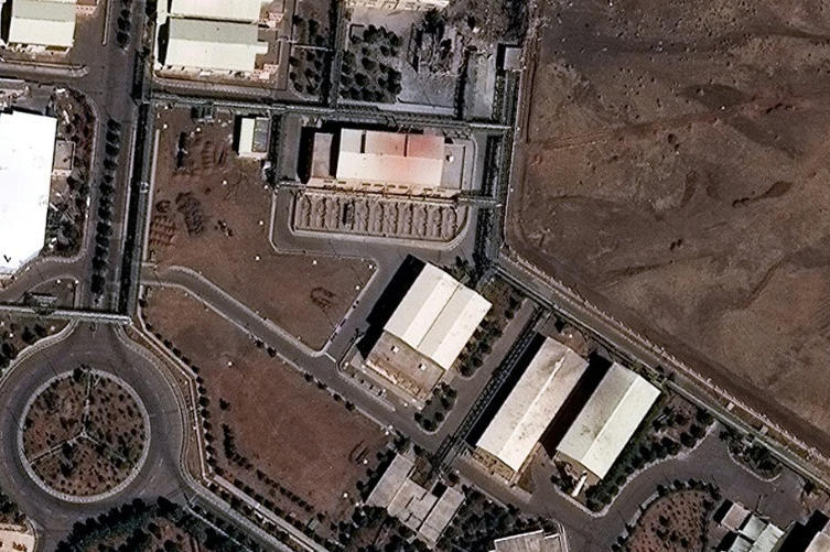 3月2日拍摄的伊朗纳坦兹核设施卫星图像