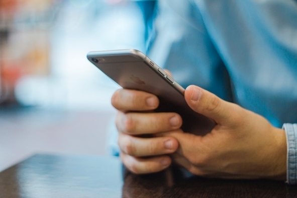 5万多条合成动态人脸视频被查获 一条标价20元