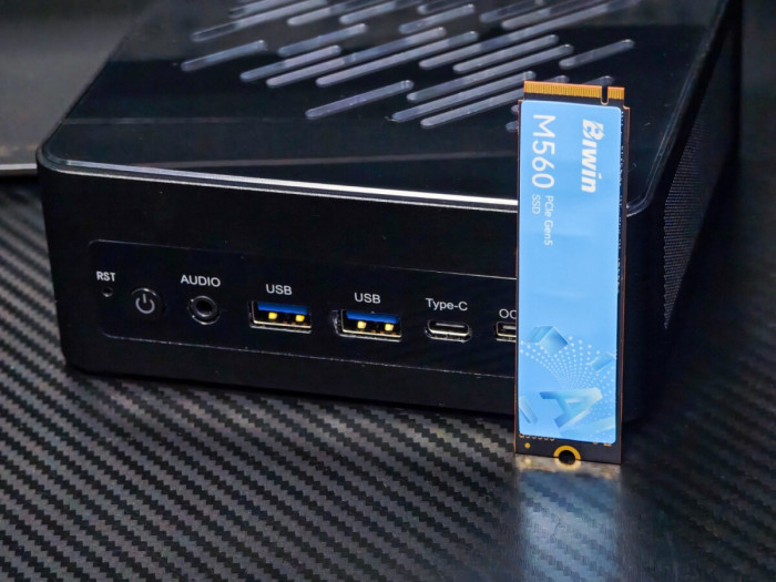 高效低温服务个人AI 佰维M560灵梭PCIe 5.0固态硬盘评测