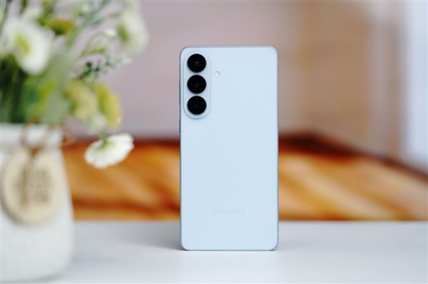 第五代骁龙8至尊版加持！三星Galaxy S26+手机体验评测：浮薄与性能兼得