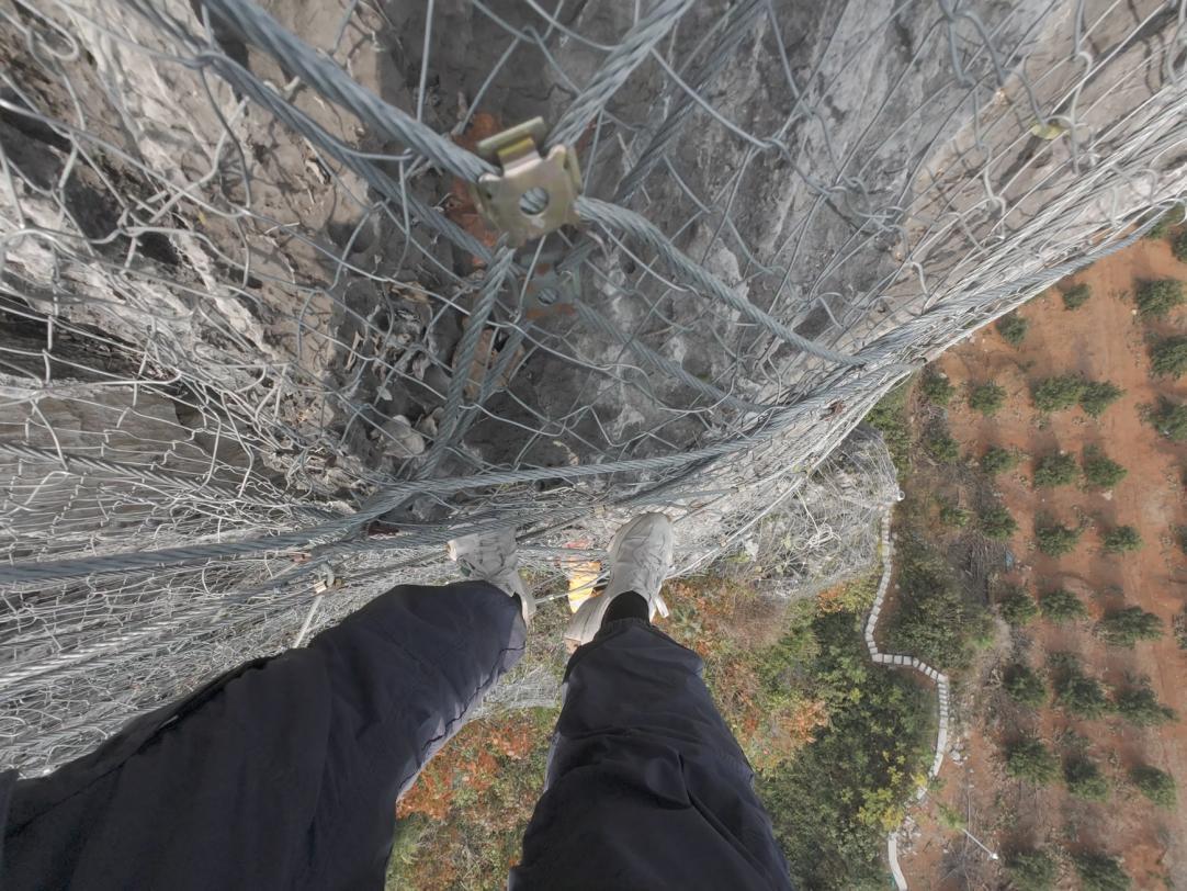 新春走基层｜铁路边的“爬山虎”突击队为何要给石头“上户口”？