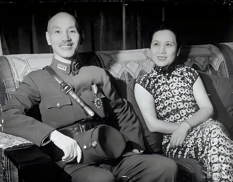 ▲蒋介石与宋美龄