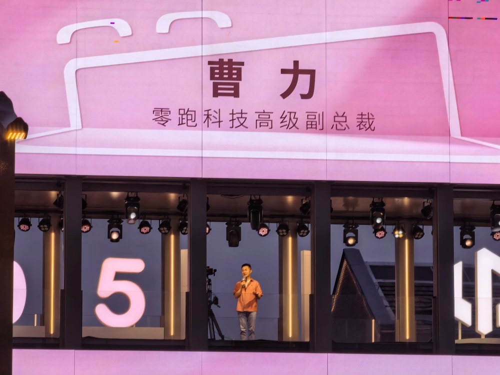 零跑月销10万破纪录！比亚迪奇瑞海外卖爆，7大新势力销量转跌