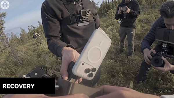 3万米高空抛下！套上保护壳的iPhone 17 Pro落地完好无损