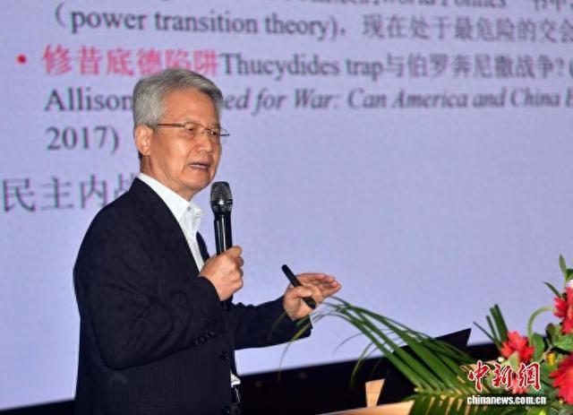 5月22日,台湾“中国文化大学”教授赵建民在武夷山职业学院作主旨演讲。中新网记者 张丽君 摄