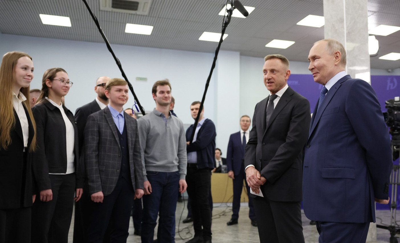 普京会见莫斯科物理技术学院的学生及毕业生 克里姆林宫网站