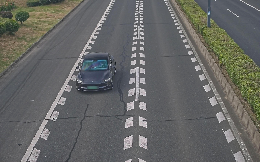 苏EDJ8422 同周公路.jpg