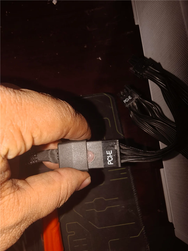 网友从同情变吐槽！RTX 5080烧线惨案反转：750W电源+超频+DLSS 5