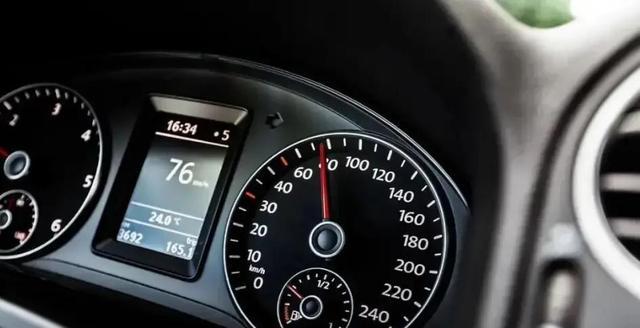 开了十五年汽油车后才明白：油耗高低根本不取决于你跑多快-有驾