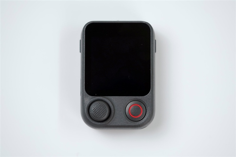 带屏遥控+10米远控！大疆Osmo Mobile 8P深度评测：单东说念主创作神器 稳拍新王
