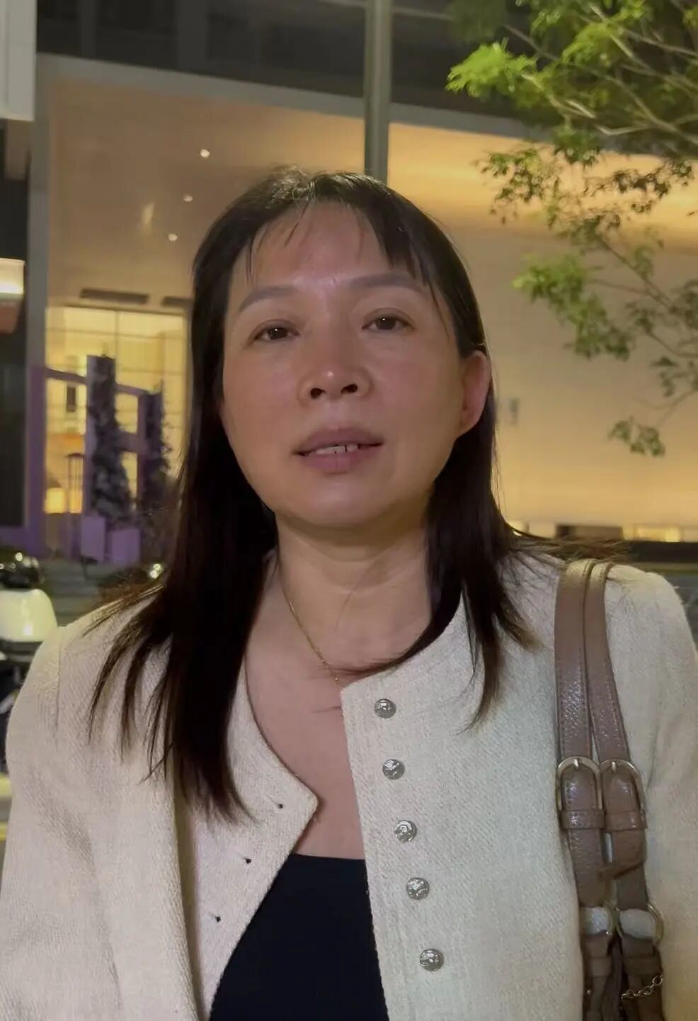 △林女士带记者实地查看丈夫为第三者购买的房产。