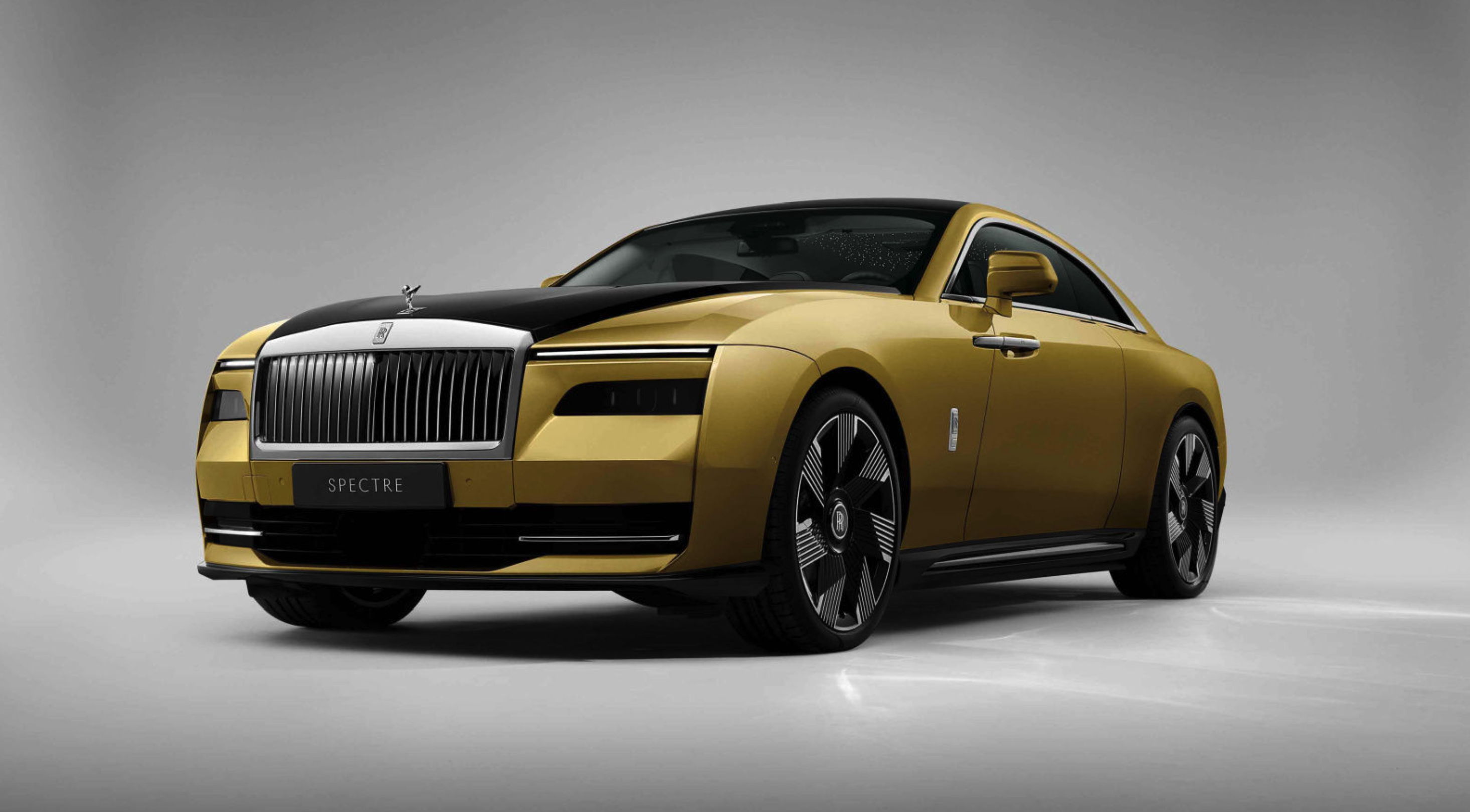 首发即绝版!劳斯莱斯近亿元定制跑车夜莺问世,全部 100 辆已售光