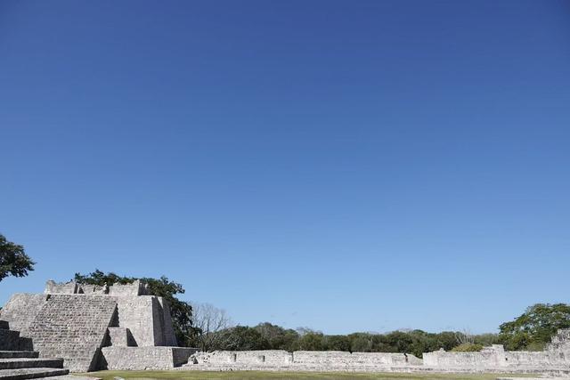 埃兹纳遗迹的主广场