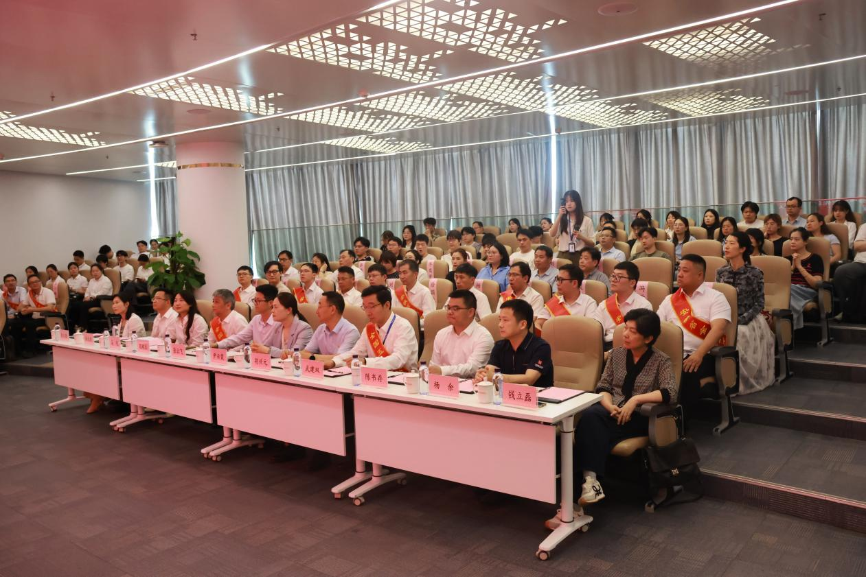 行为现场 图源：专揽方供图