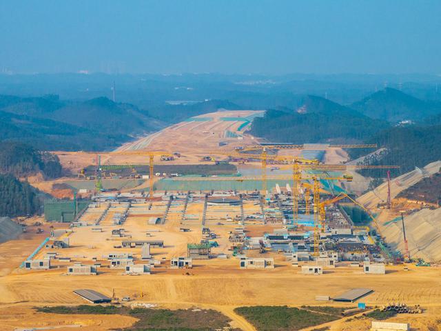 广州新机场建设。洪海摄