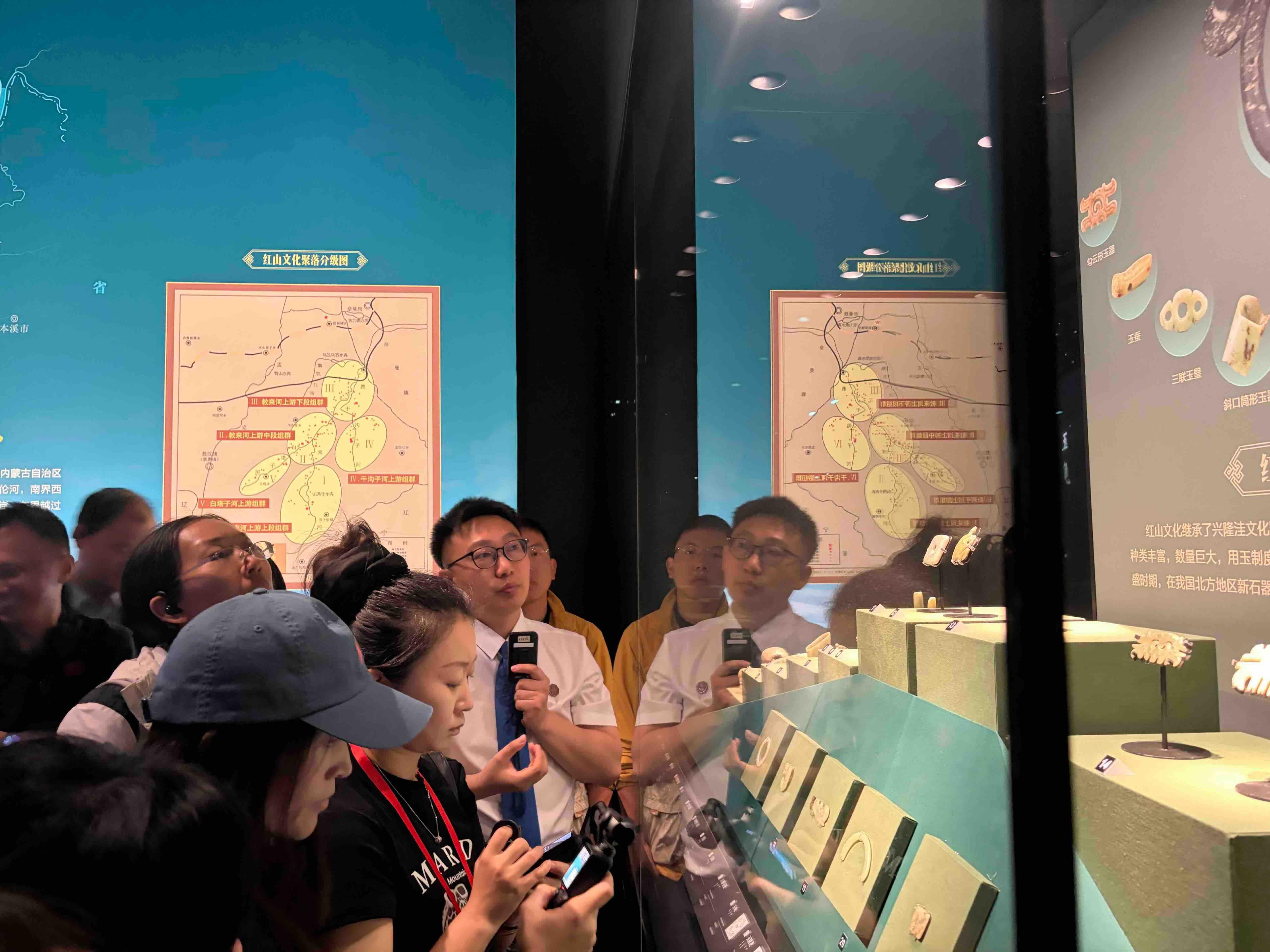 铸牢共同体 中华一家亲丨在内蒙古博物院，读懂“中华一家亲”的文物注脚