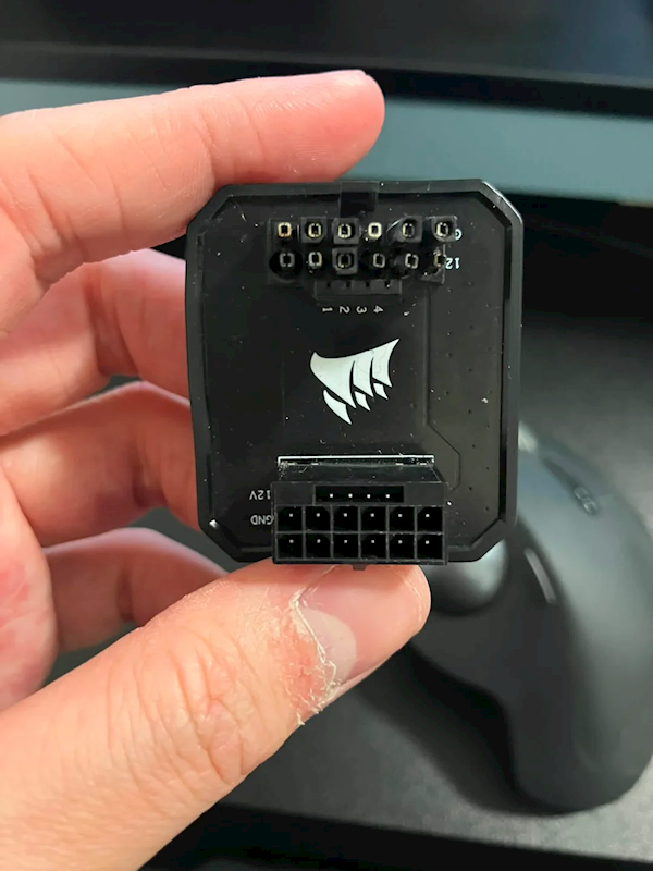 堪称耐105℃的转机头溶化了！点燃公版RTX 4090