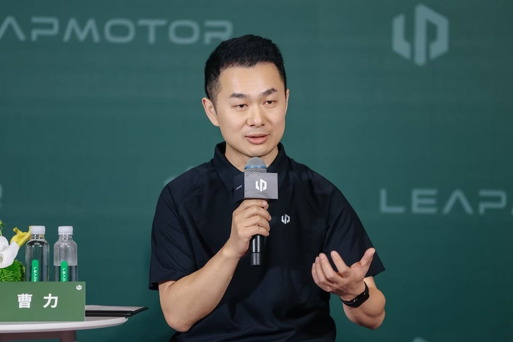 比小米SU7便宜9万!吉利银河拿出像素级“平替”