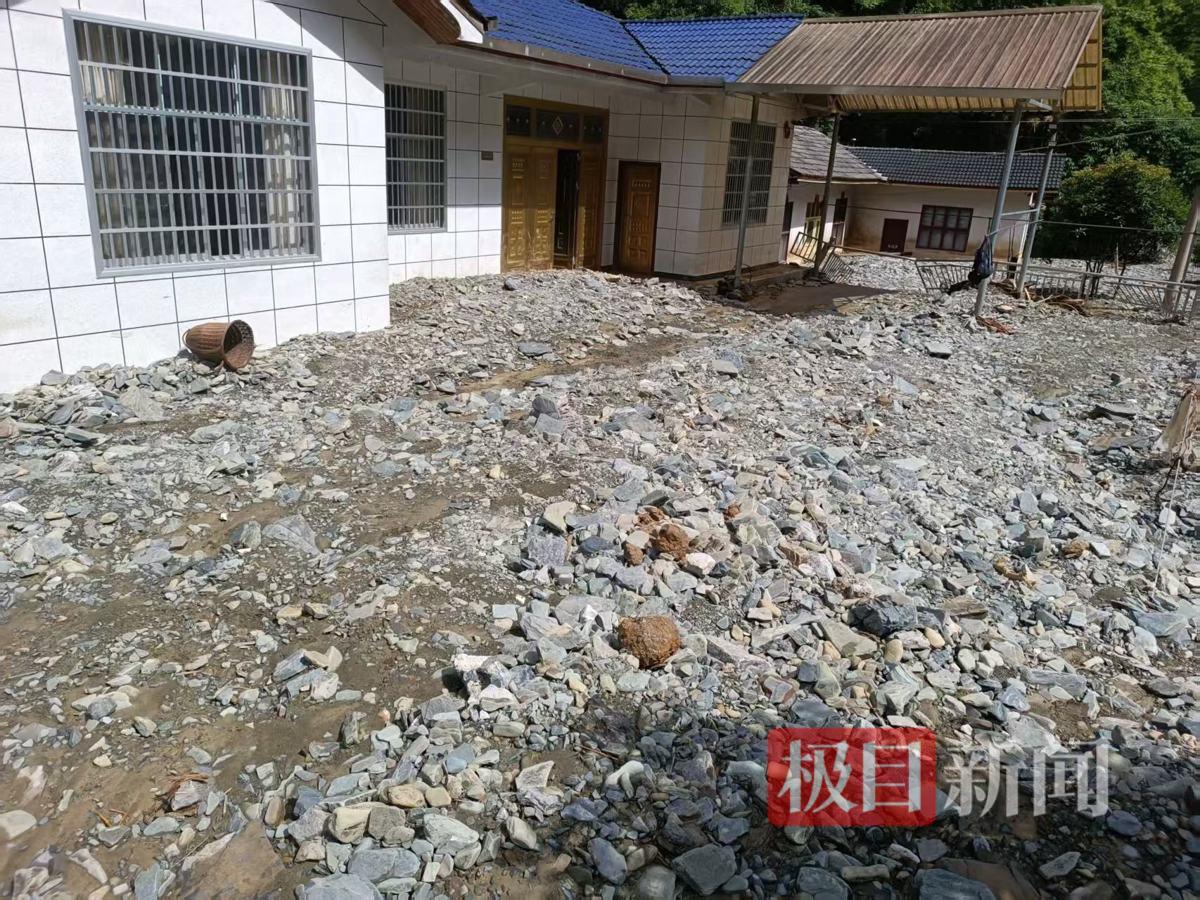 方军家的房子还在(极目新闻记者拍摄)
