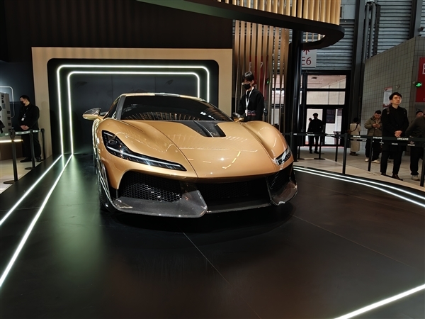 零百加速1.8秒！追觅首款汽车亮相 手握60万+买它还是小米SU7 Ultra