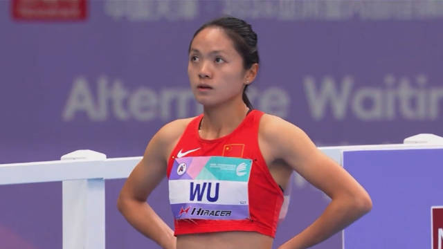 真猛！中国女飞人吴洪娇800米上演最疯狂冲刺配资操盘股票配资操盘股票，后程发力太恐怖了