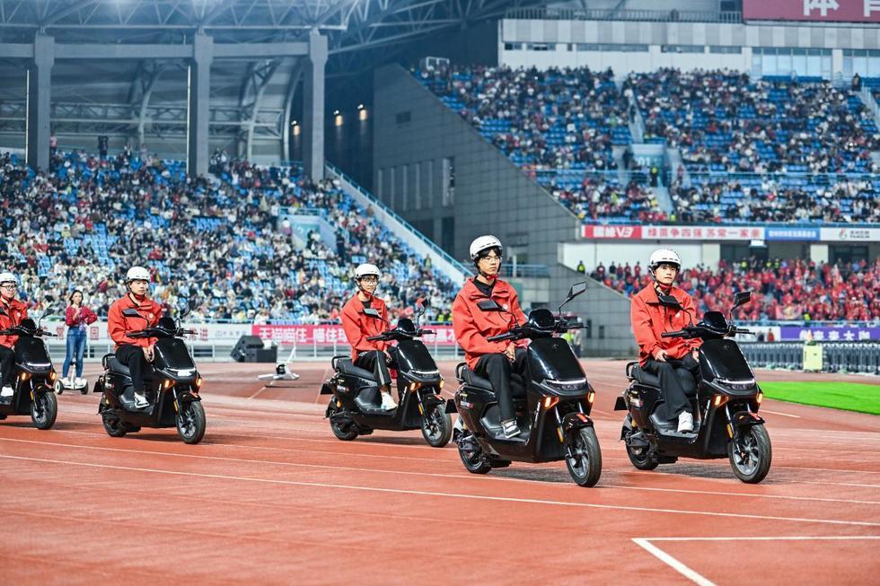 九号公司营收增净利降【营收增长14%，扣非净利下滑近五成：九号的钱花