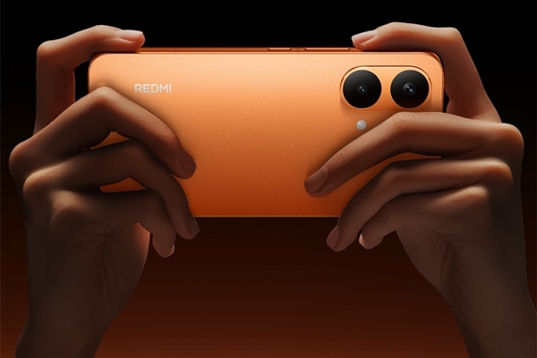 小孩哥收到REDMI Turbo 5 Max后泪崩:比苹果更丝滑流畅