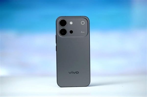 支持4K原生感Live!vivo S60元气版仲夏夜图赏