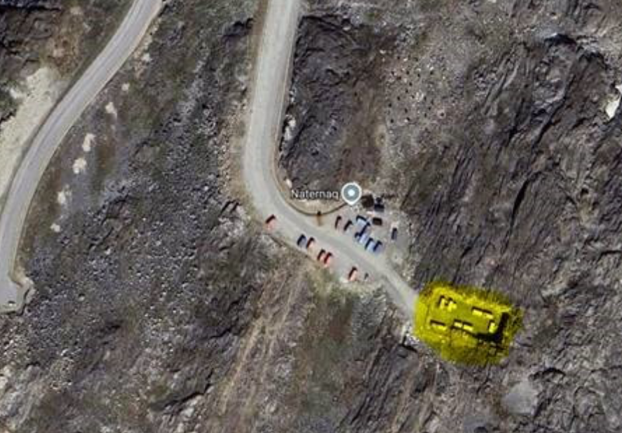 △钦戈尔普特郊区卫星图像,图中黄色部分为临时军事区域