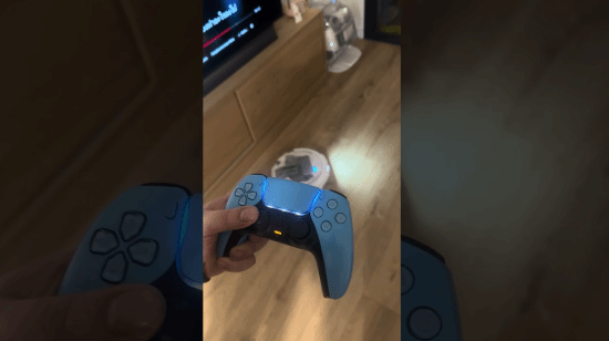 科技整活!PS5手柄直接操控大疆扫地机器人