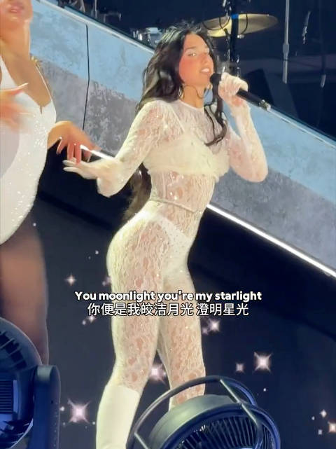 她们是怎么做到有肉，但是又没有一点小肚子