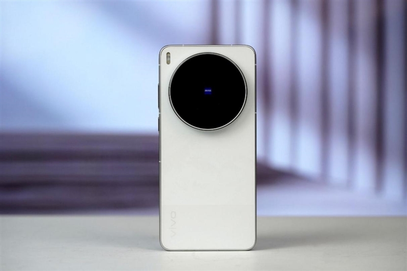 14-400mm终极全焦段!vivo X300 Ultra手机全面评测:依然是年度影像机皇