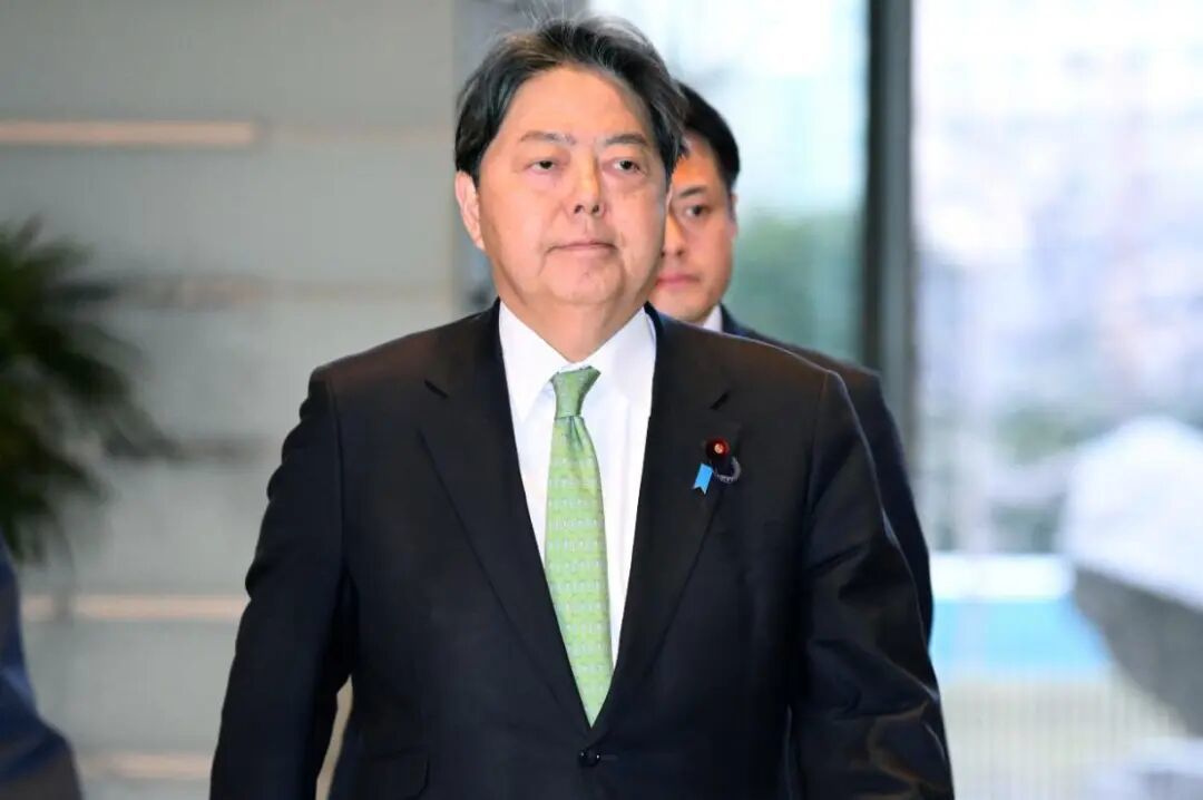 9月17日,林芳正走进首相官邸,最后一次出席内阁会议。