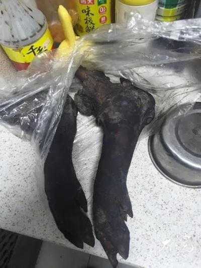 事发时晓晨(化名)所吃猪脚。(受访者供图)