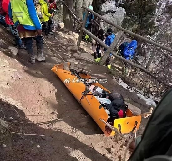 驴友高反拒付费救援身亡 报价2000元嫌太贵