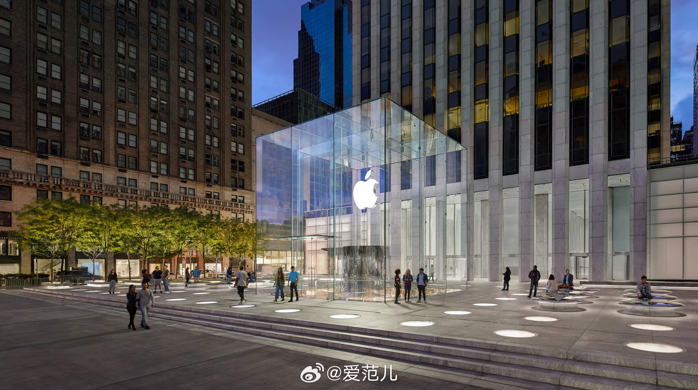 【苹果据报为 iPhone Duo 增设门店体验区，旗舰店备逾 15