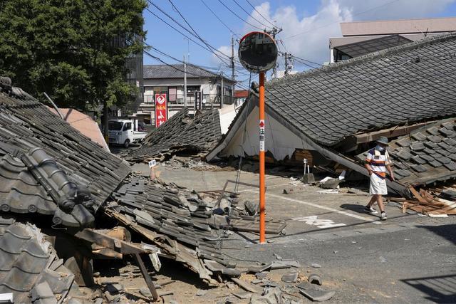 （本次地震造成了巨大破坏）