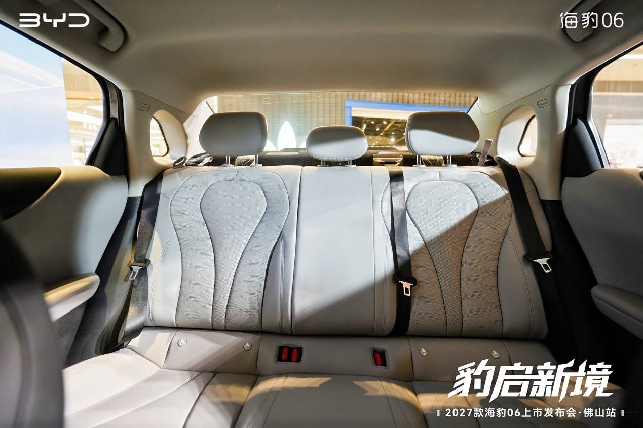 试驾2027款海豹06：空间升级，从运动轿跑转向全能家轿