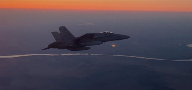 ▲西班牙空军F-18搏斗机正在东欧施行防空告戒任务