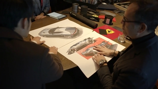 周杰伦现身意大利摩德纳 定制专属法拉利V12超等跑车