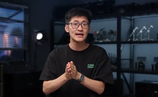 影视飓风被指员工陪老板演松弛感 本人回应:我是中国人而自豪 咋被开除国籍了