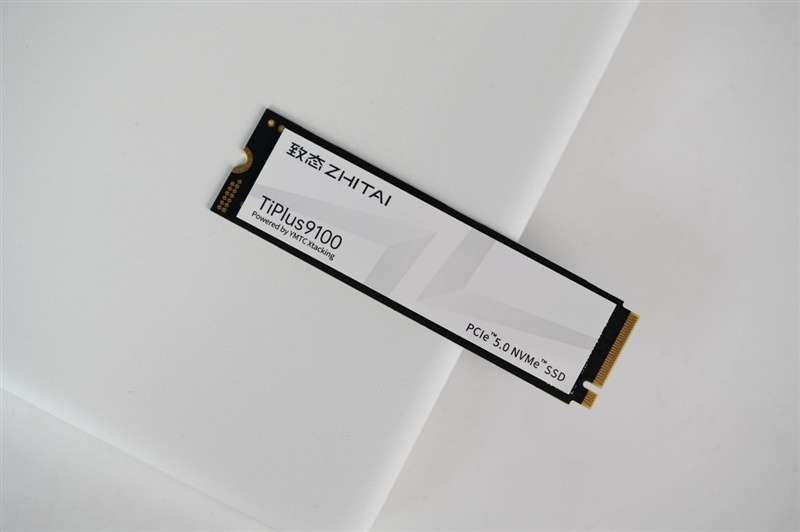 无缓PCIe5.0 SSD性能天花板!长江存储致态TiPlus9100 2TB评测:顺序读取超12G/s,4K 媲美旗舰