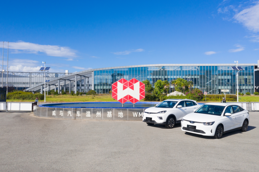 跌入斩杀线的老电车,正在靠充电宝强行续命