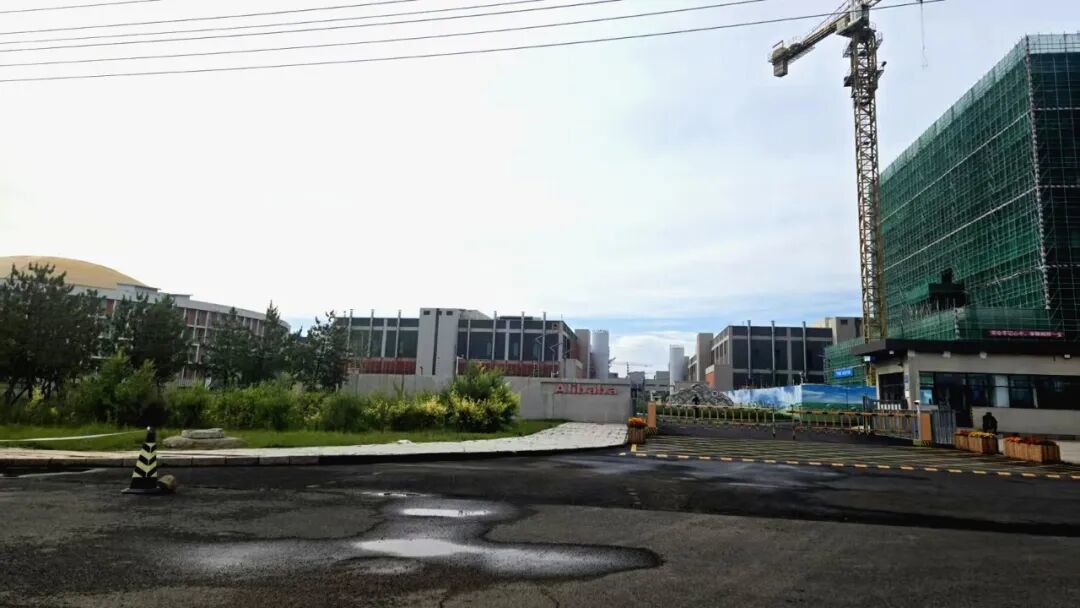 位于察哈尔高新区的阿里巴巴数据中心。摄/孙晓波