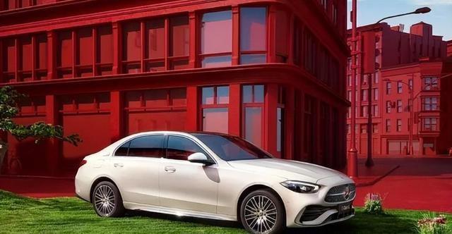 一对比，开SUV几年才明白，跑高速还是轿车舒服，真后悔没早知道-有驾