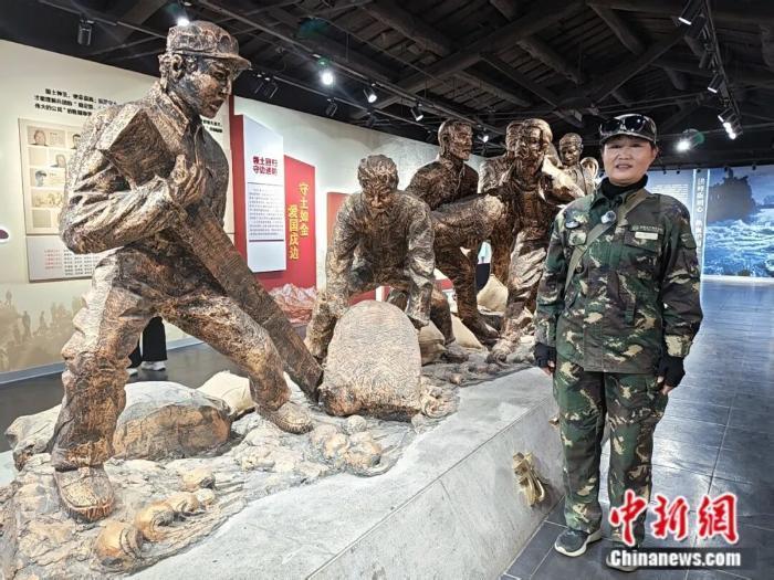 侯全凤是土生土长的兵团儿女。杨东东 摄