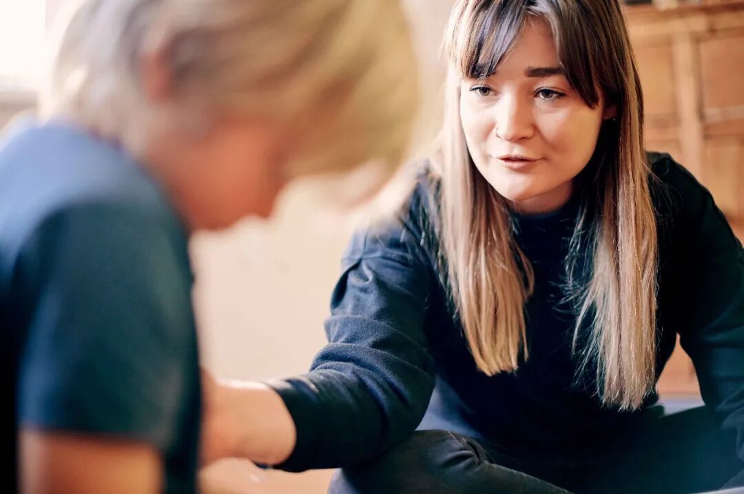 接受心理治疗的儿童 图/视觉中国